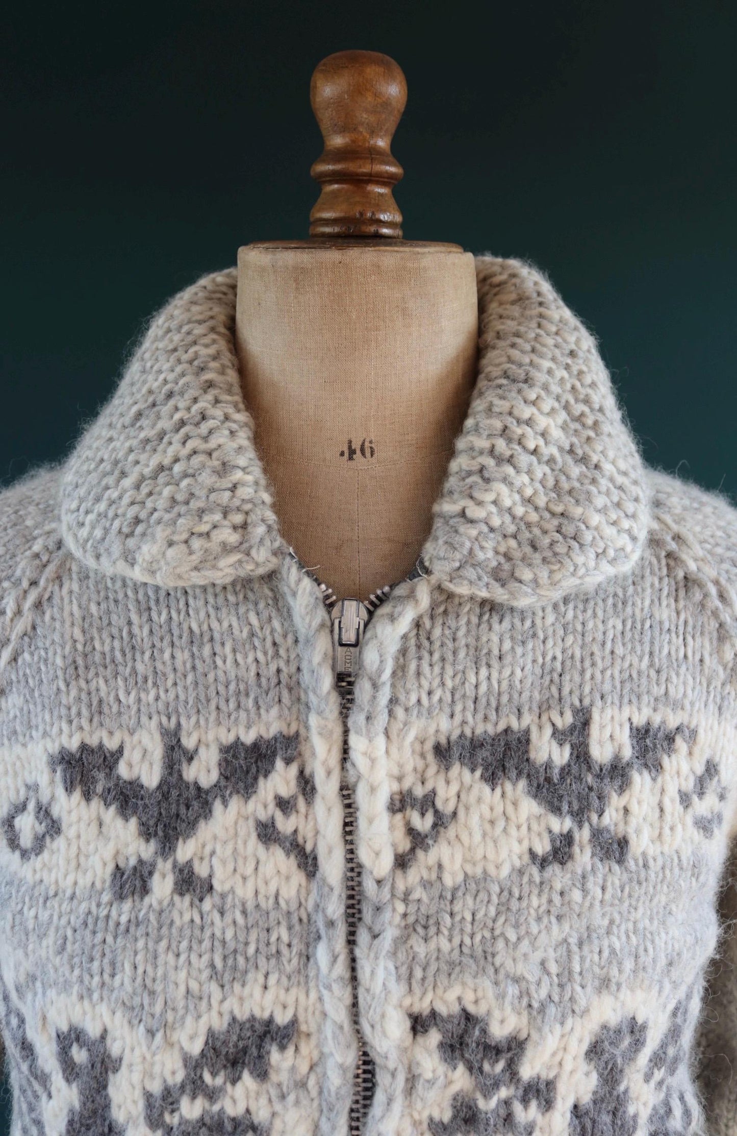 Vintage 1980s Tuak cowichan sweater - chunky wool cardigan - hand knitted jumper - Thunderbird design - 36” chest