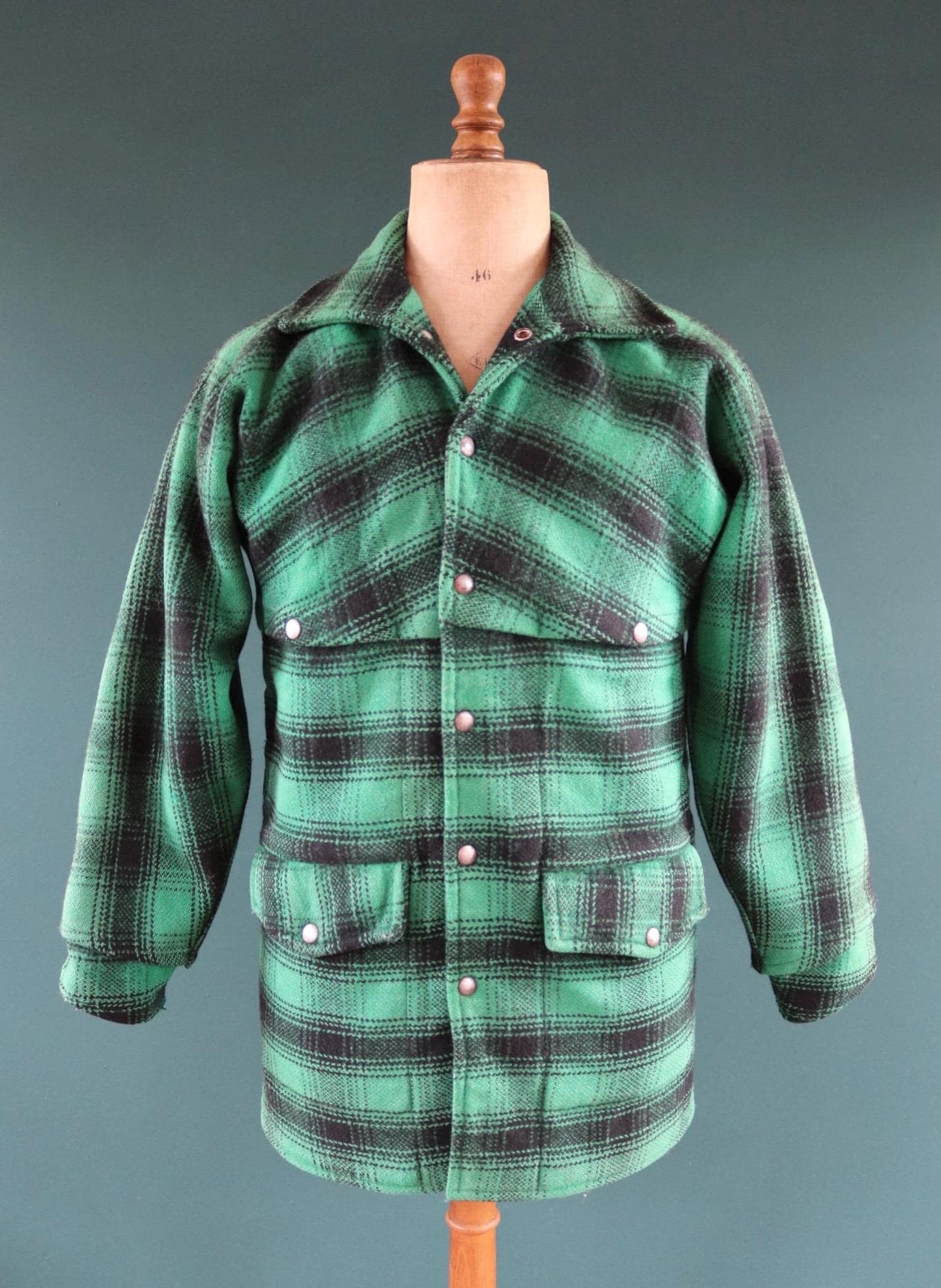 Vintage 1970s workwear jacket - green plaid cruiser - wool hunting mackinaw - winter chore coat - 40” chest