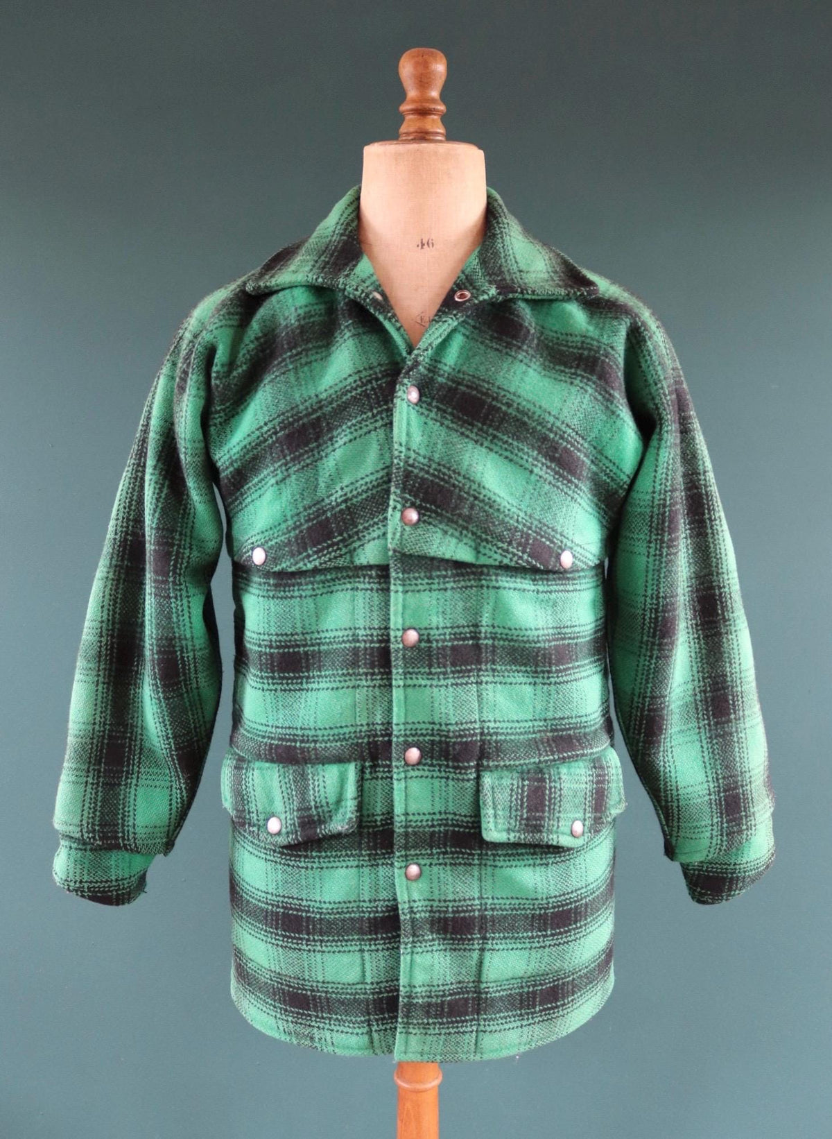 Vintage 1970s workwear jacket - green plaid cruiser - wool hunting mackinaw - winter chore coat - 40” chest