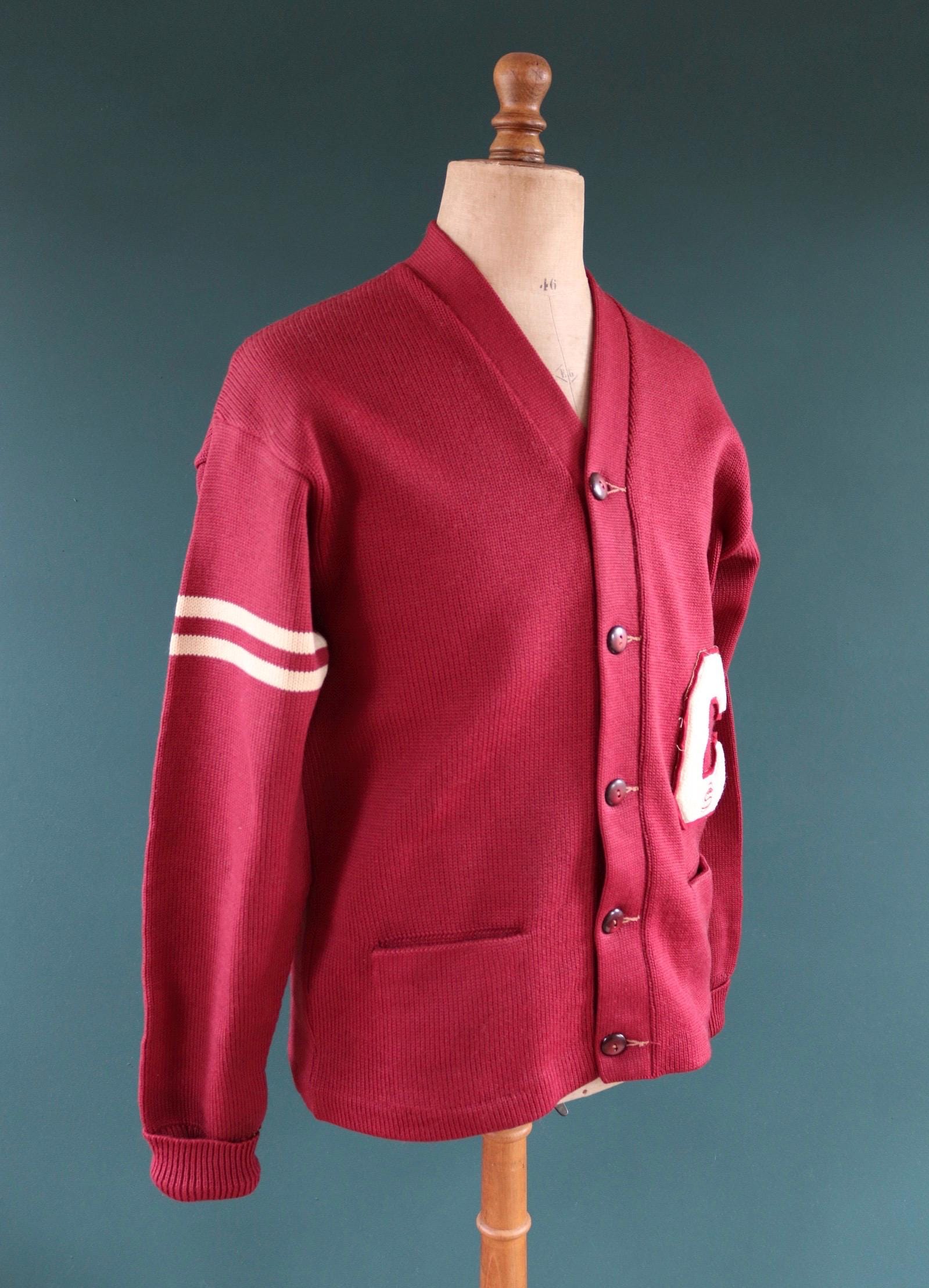 Vintage 1950s 60s varsity sweater - burgundy wool - Ivy League knitwear - 43” chest