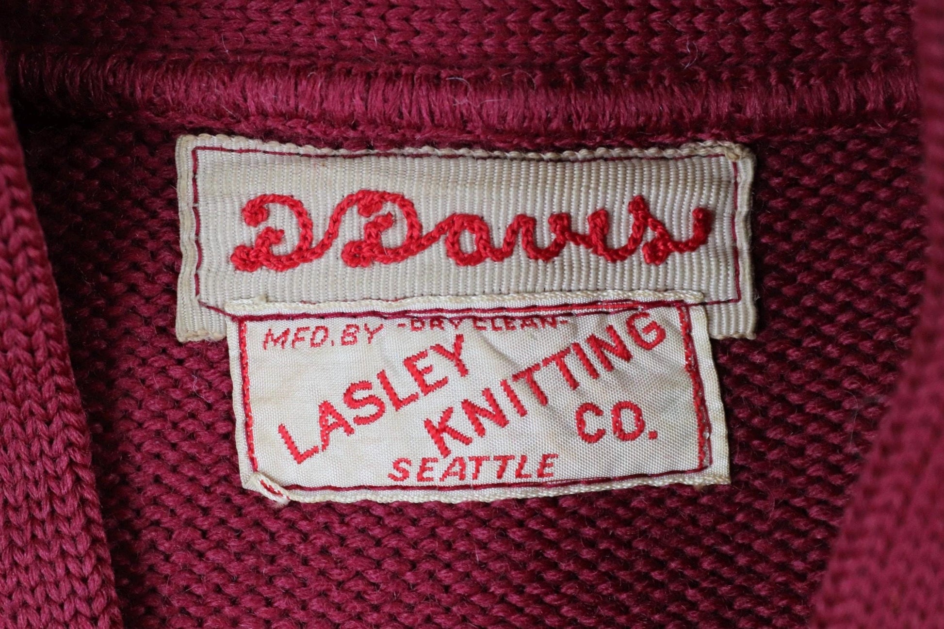 Vintage 1950s 60s varsity sweater - burgundy wool - Ivy League knitwear - 43” chest