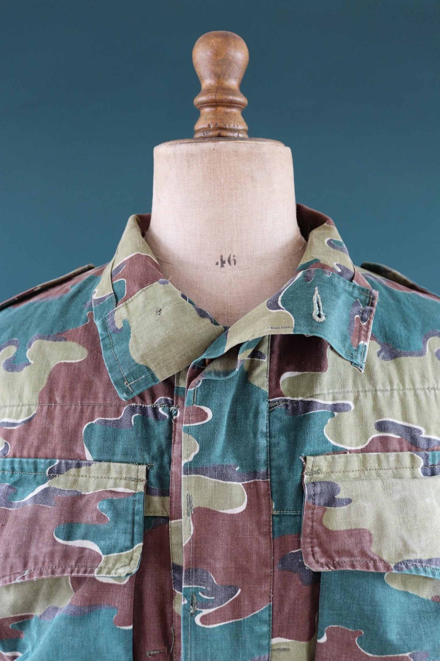 Vintage 1950s Belgian paratrooper jump smock - military anorak - army jacket - jigsaw camouflage - 46” chest