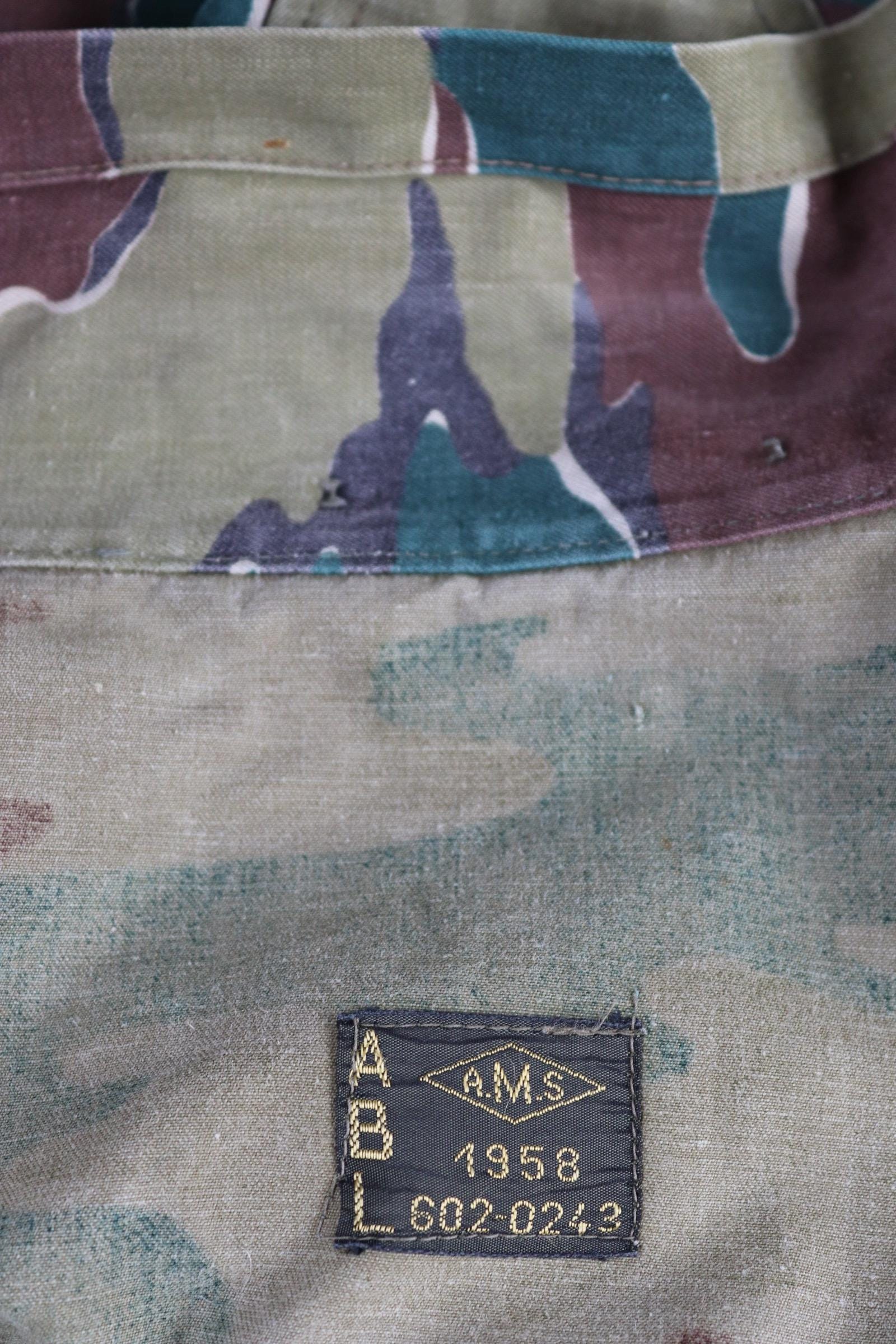 Vintage 1950s Belgian paratrooper jump smock - military anorak - army jacket - jigsaw camouflage - 46” chest