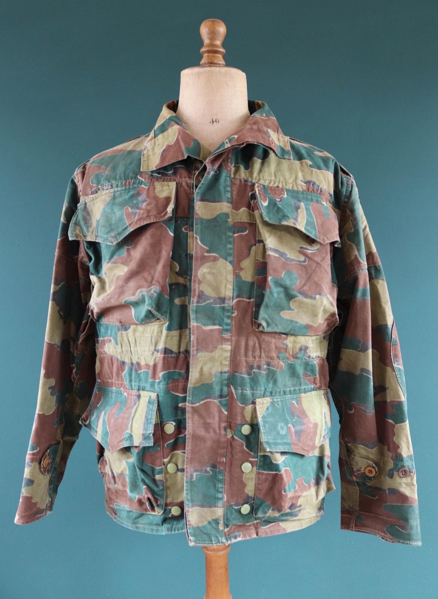 Vintage 1950s Belgian paratrooper jump smock - military anorak - army jacket - jigsaw camouflage - 47” chest