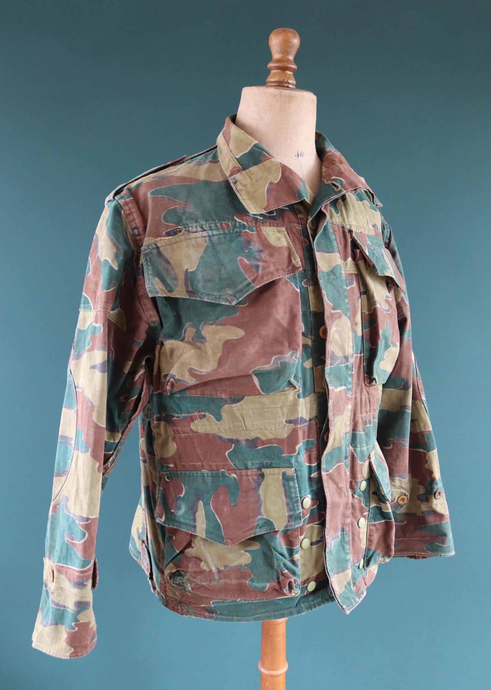 Vintage 1950s Belgian paratrooper jump smock - military anorak - army jacket - jigsaw camouflage - 47” chest