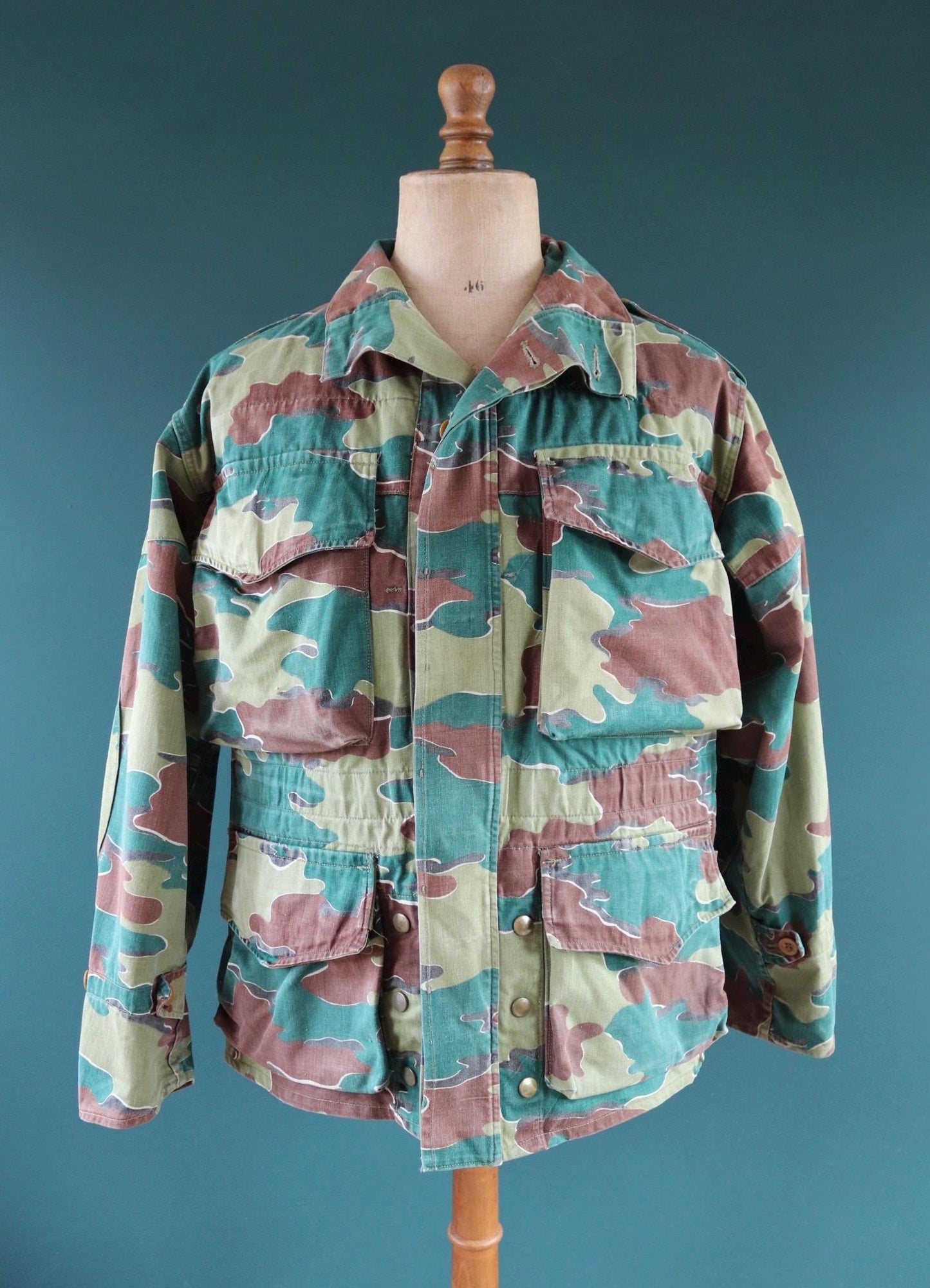 Vintage 1950s Belgian paratrooper jump smock - military anorak - army jacket - jigsaw camouflage - 48” chest