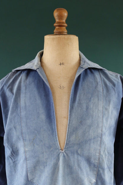 Vintage French workwear smock - 1930s chore shirt - sun faded indigo blue cotton - 46” chest