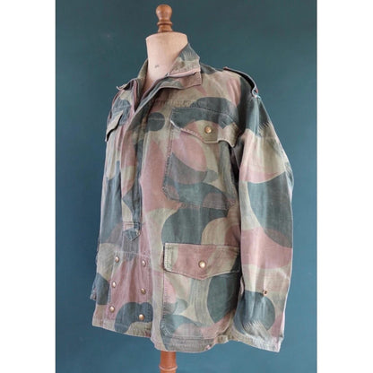 Vintage 1950s Belgian paratrooper smock - military anorak - moon and balls camouflage - 56” chest