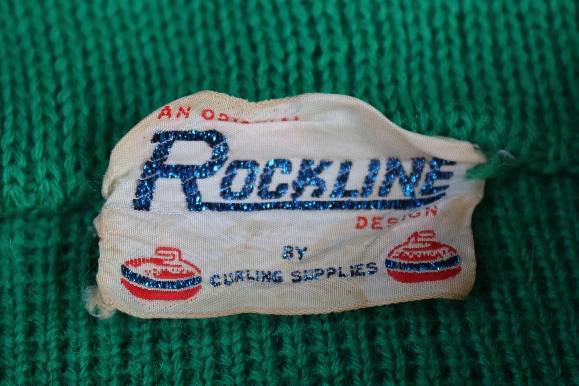 Vintage curling sweater - 1970s knitted cardigan - shawl collar - 45” chest