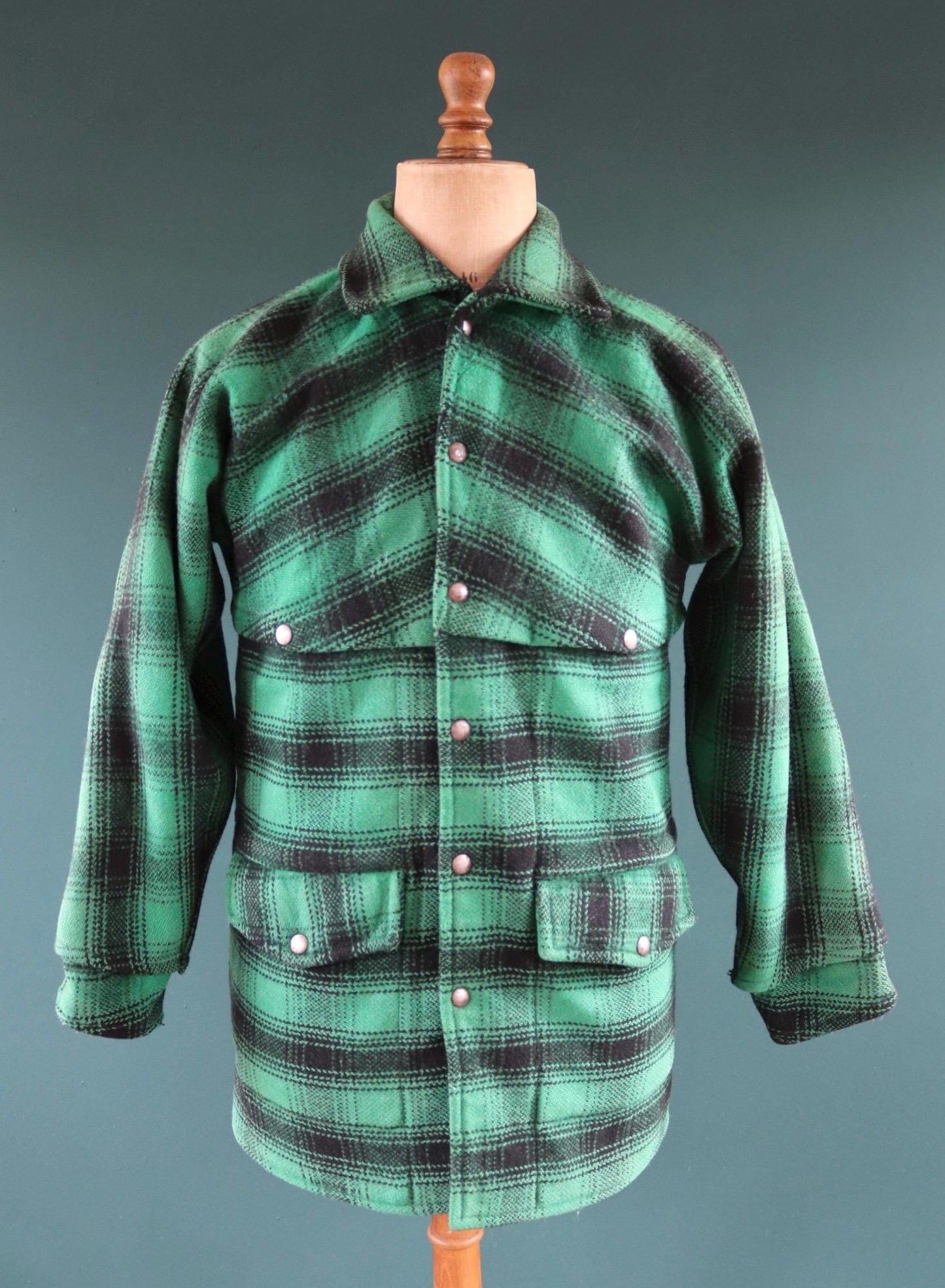 Vintage 1970s workwear jacket - green plaid cruiser - wool hunting mackinaw - winter chore coat - 40” chest