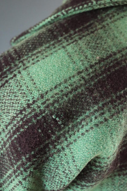 Vintage 1970s workwear jacket - green plaid cruiser - wool hunting mackinaw - winter chore coat - 40” chest