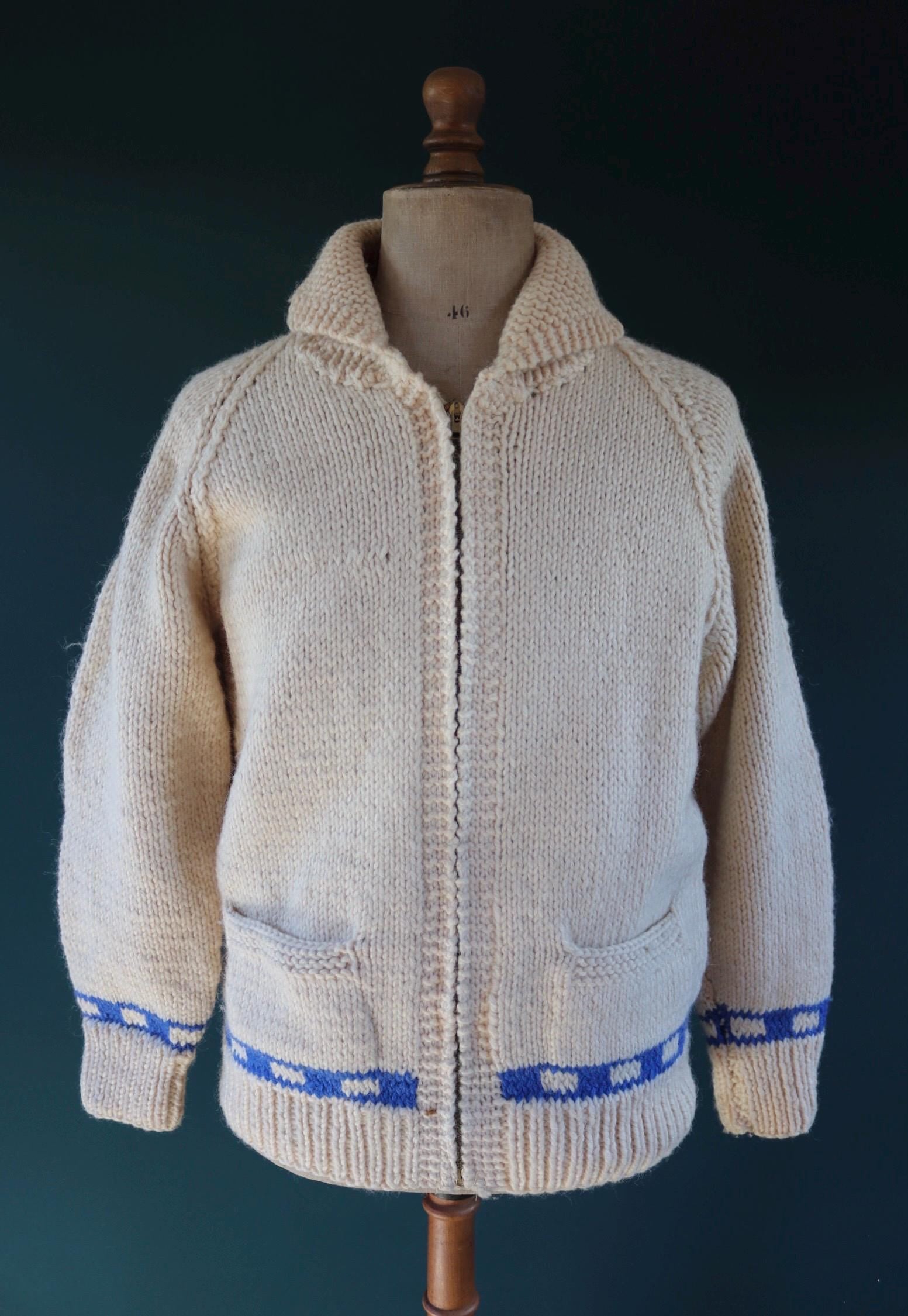 Vintage 1960s novelty hand knitted cardigan - ice hockey design - Mary Maxim - cowichan sweater - 44” chest