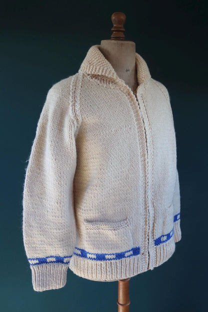 Vintage 1960s novelty hand knitted cardigan - ice hockey design - Mary Maxim - cowichan sweater - 44” chest