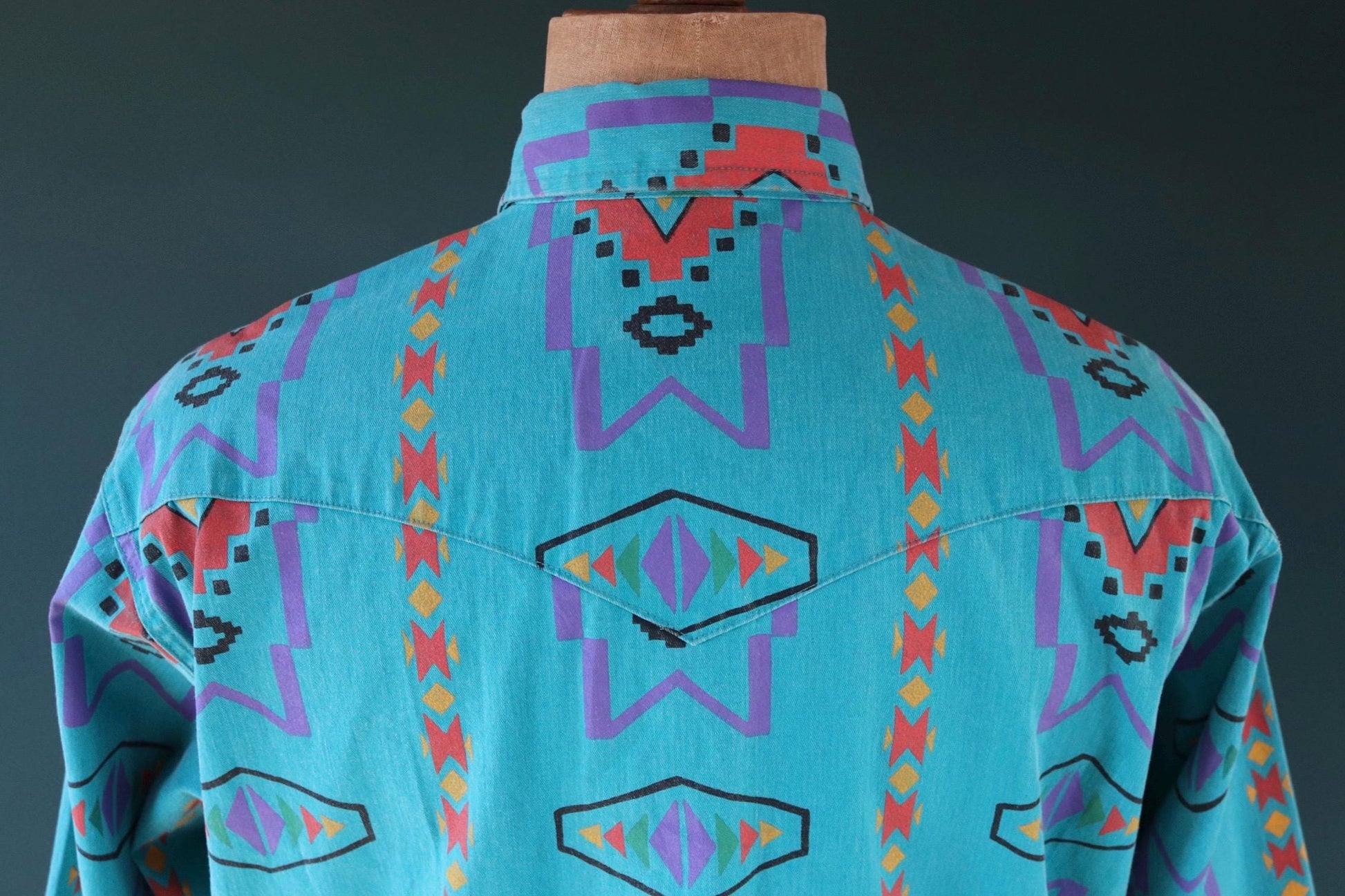 Vintage 1990s Wrangler Brushpopper shirt - Aztec print - Western - 49" chest