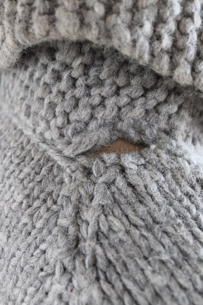 Vintage 1970s hand knitted Cowichan sweater - snowflake design - wool jumper - shawl collar - 40” chest