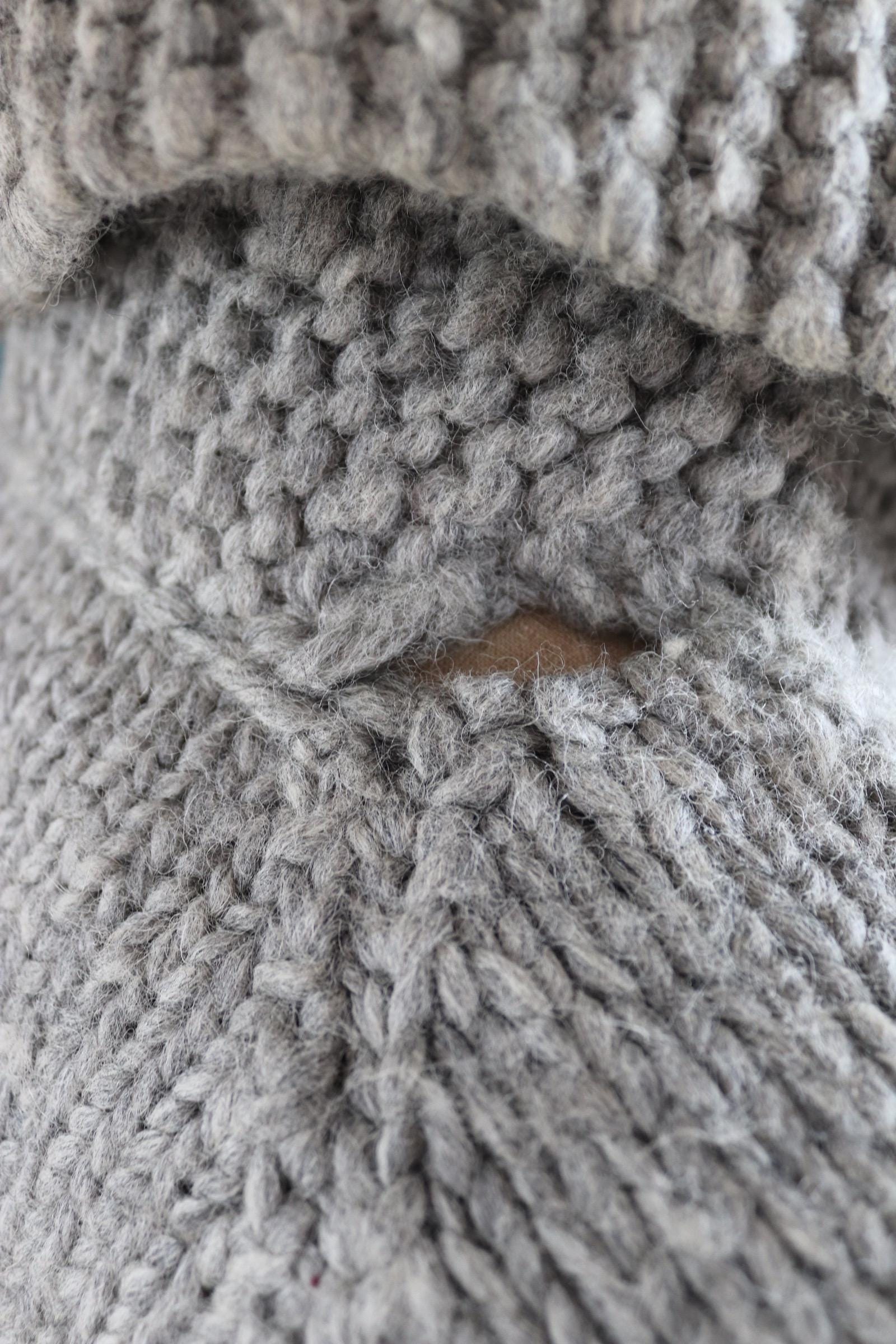 Vintage 1970s hand knitted Cowichan sweater - snowflake design - wool jumper - shawl collar - 40” chest