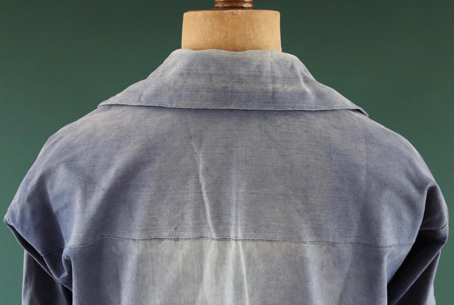 Vintage French workwear smock - 1930s chore shirt - sun faded indigo blue cotton - 46” chest
