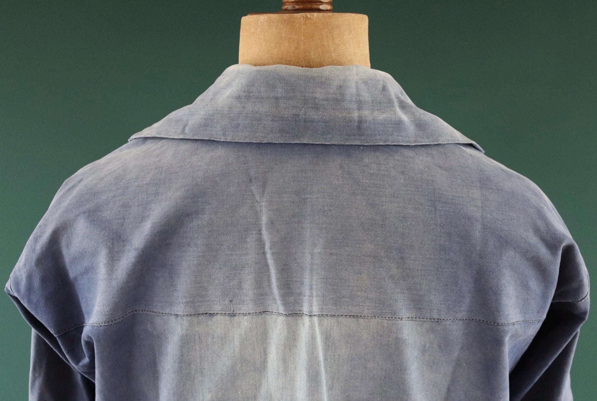 Vintage French workwear smock - 1930s chore shirt - sun faded indigo blue cotton - 46” chest