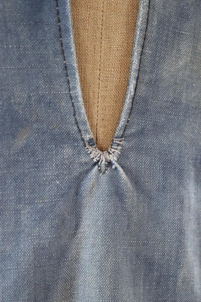 Vintage French workwear smock - 1930s chore shirt - sun faded indigo blue cotton - 46” chest