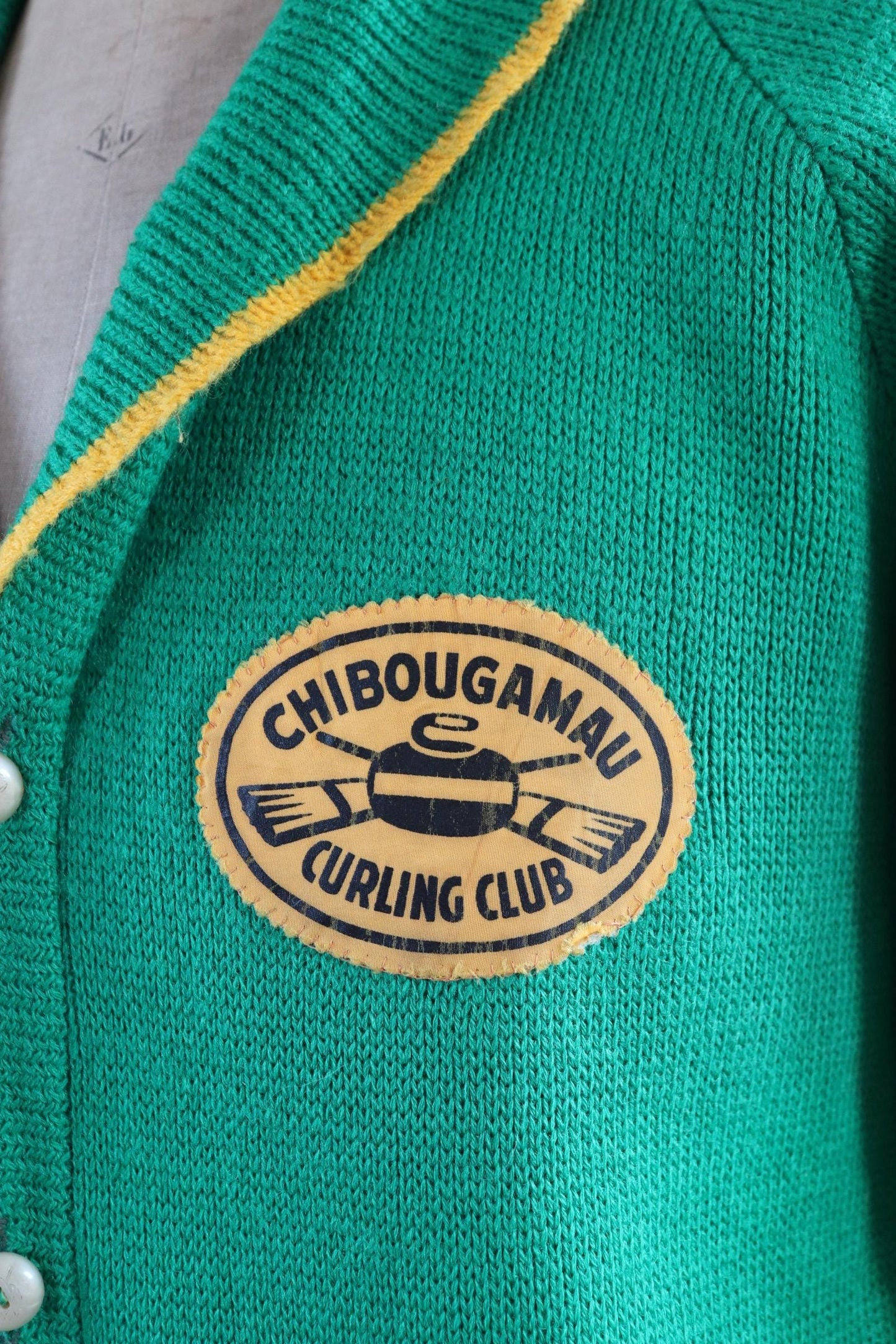 Vintage curling sweater - 1970s knitted cardigan - shawl collar - 45” chest