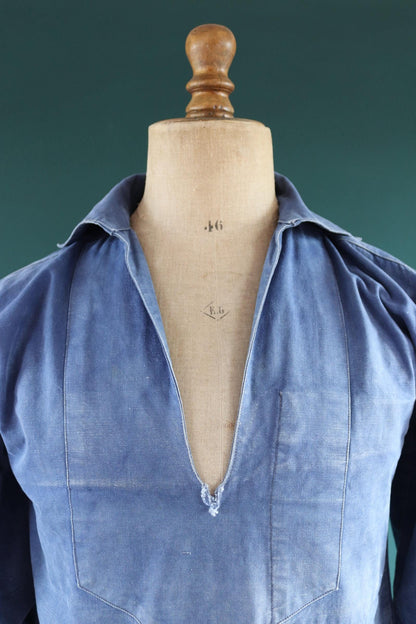 Vintage French workwear smock - 1930s chore shirt - sun faded indigo blue cotton - 40” chest