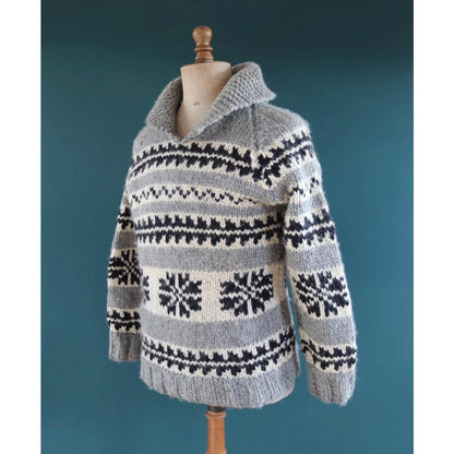 Vintage 1970s hand knitted Cowichan sweater - snowflake design - wool jumper - shawl collar - 40” chest