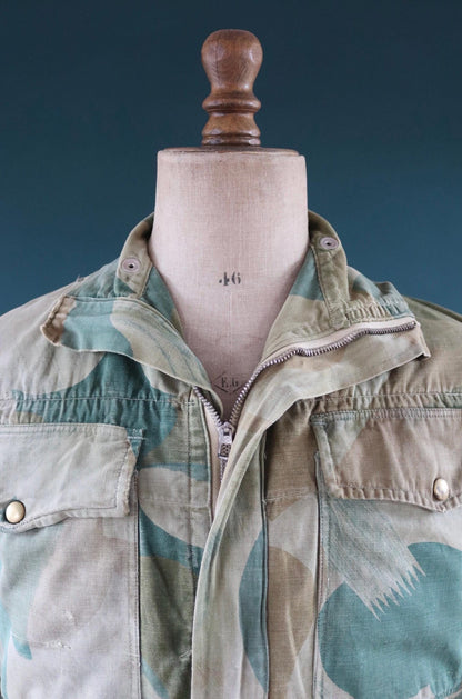 Vintage 1950s Belgian paratrooper smock - moon and balls camouflage jacket - military anorak - 47” chest