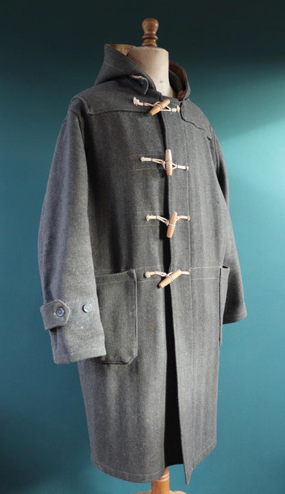 Vintage 1950s Gloverall duffle coat - grey wool jacket - wooden toggle buttons - 54" chest