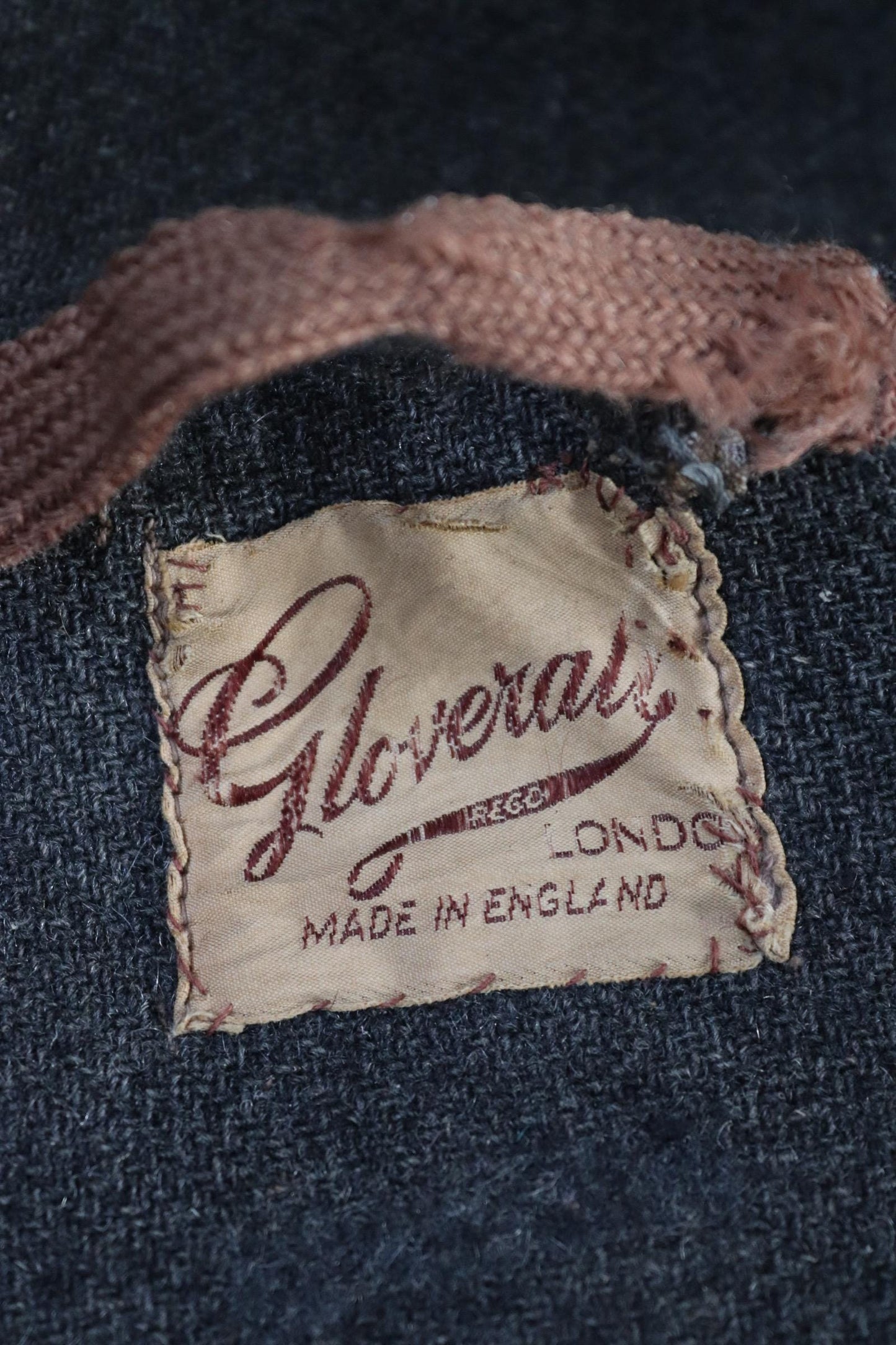 Vintage 1950s Gloverall duffle coat - grey wool jacket - wooden toggle buttons - 54" chest