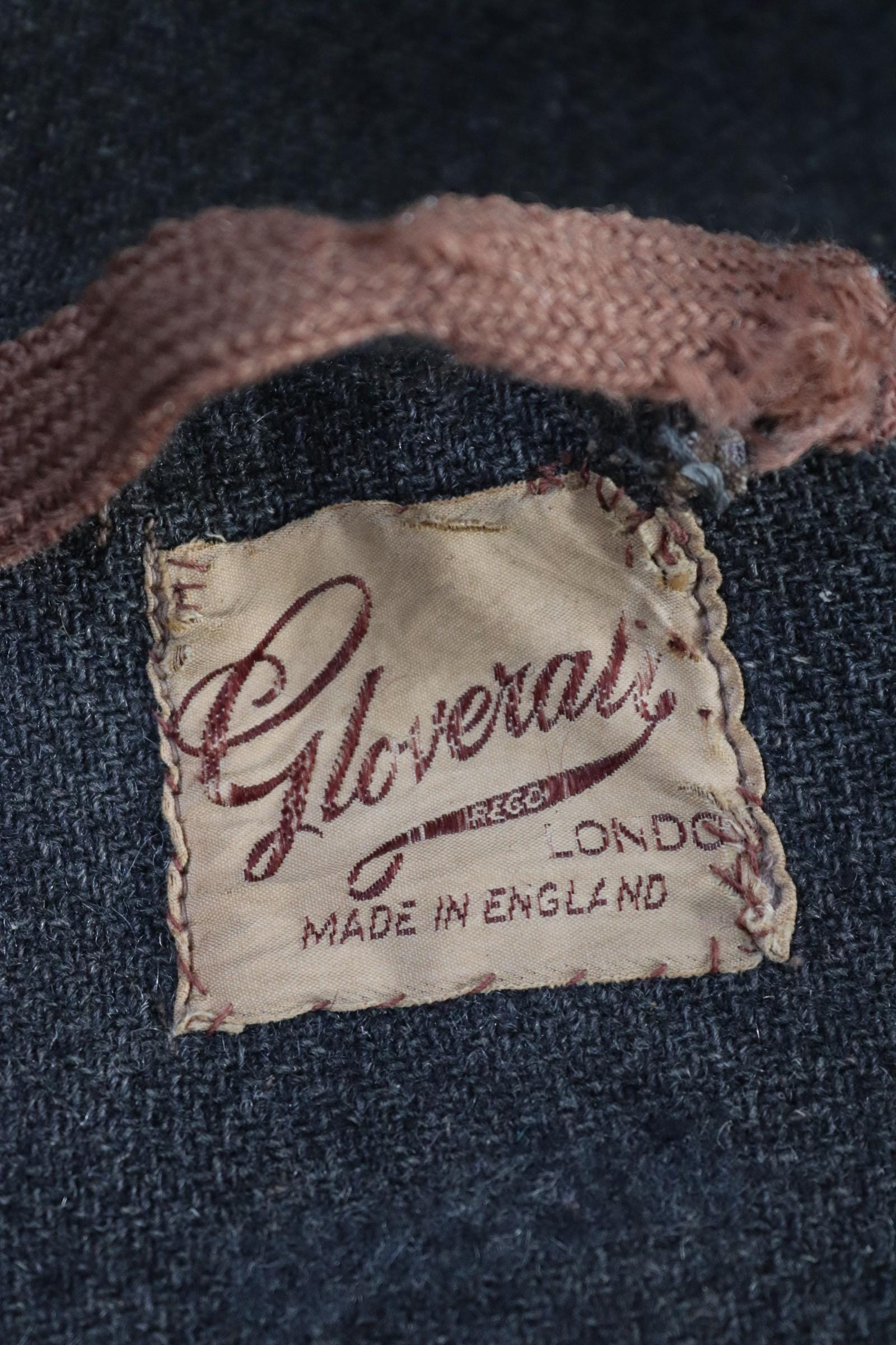 Vintage 1950s Gloverall duffle coat - grey wool jacket - wooden toggle buttons - 54" chest