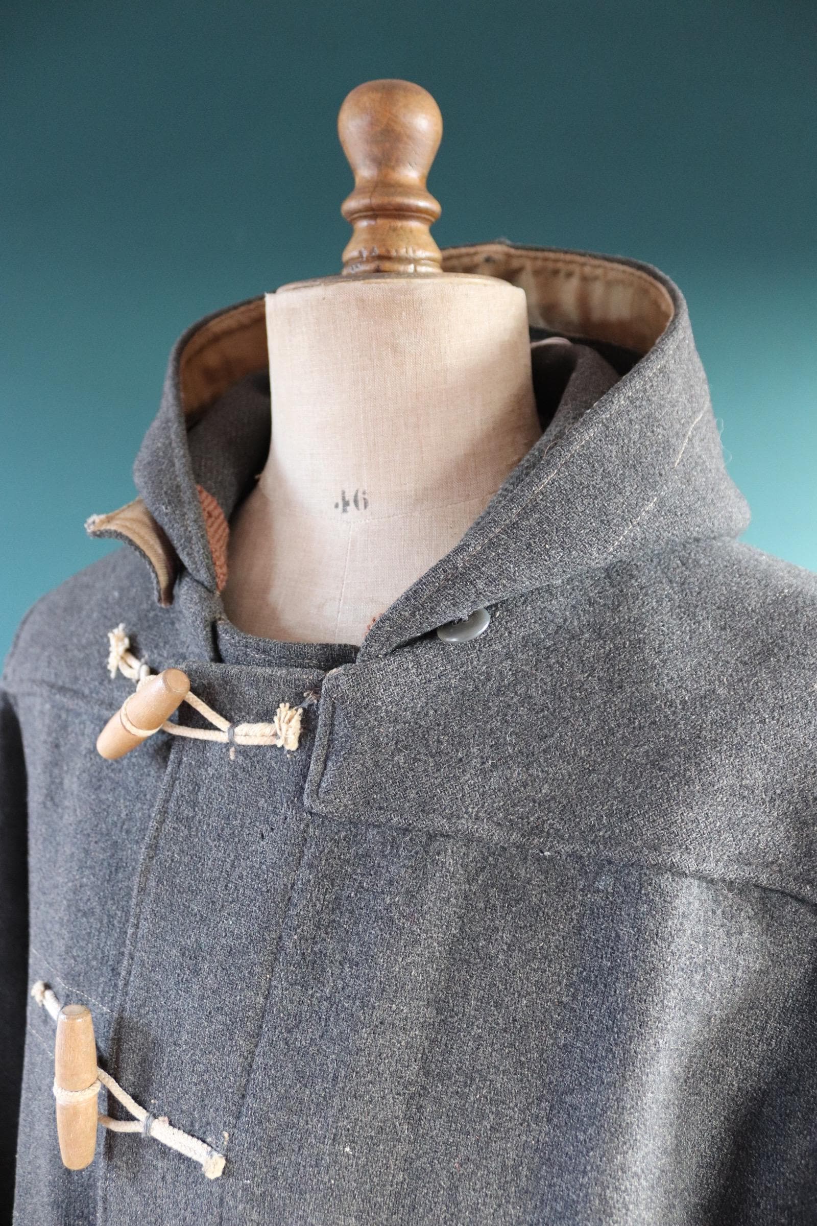 Vintage 1950s Gloverall duffle coat - grey wool jacket - wooden toggle buttons - 54" chest