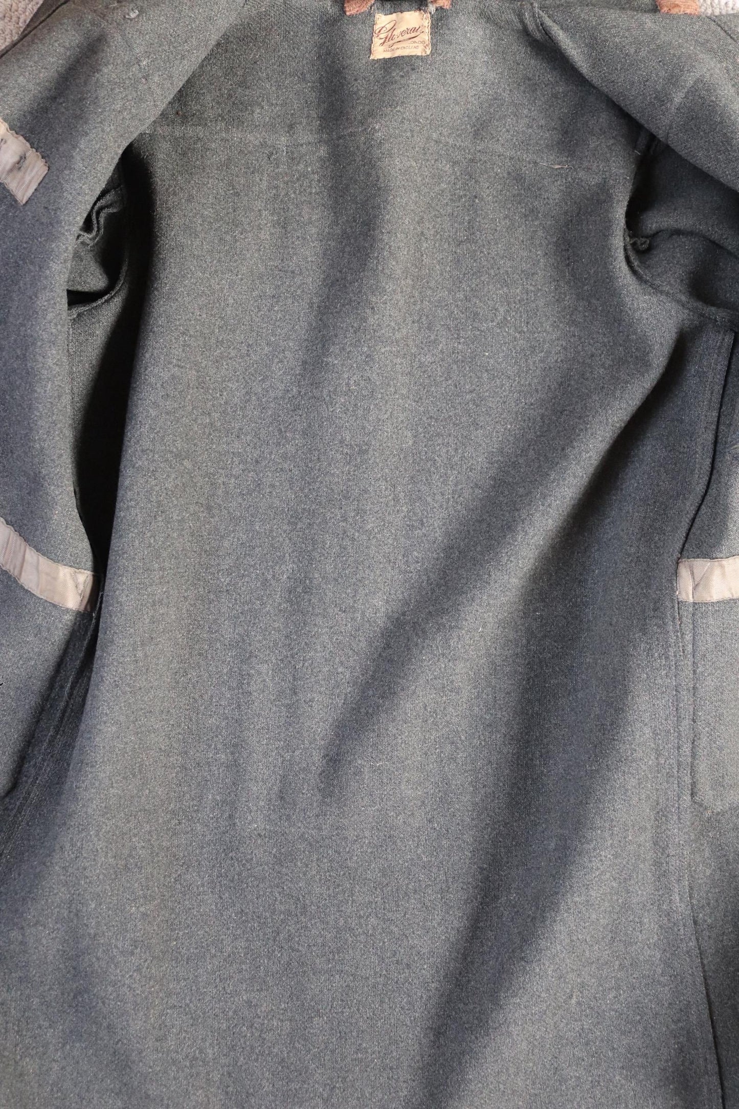 Vintage 1950s Gloverall duffle coat - grey wool jacket - wooden toggle buttons - 54" chest