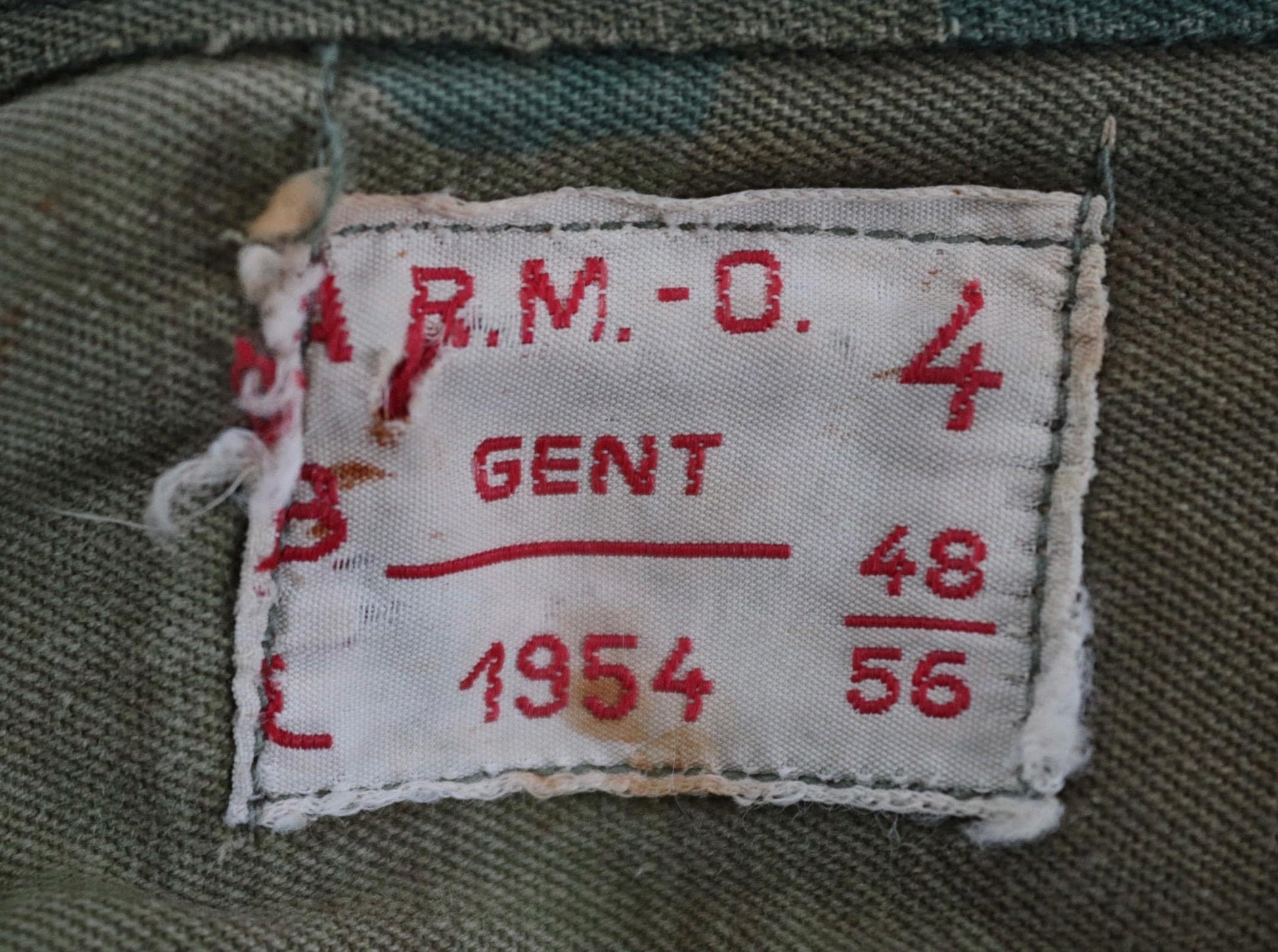 Vintage 1950s Belgian paratrooper smock - moon and balls camouflage jacket - military anorak - 47” chest