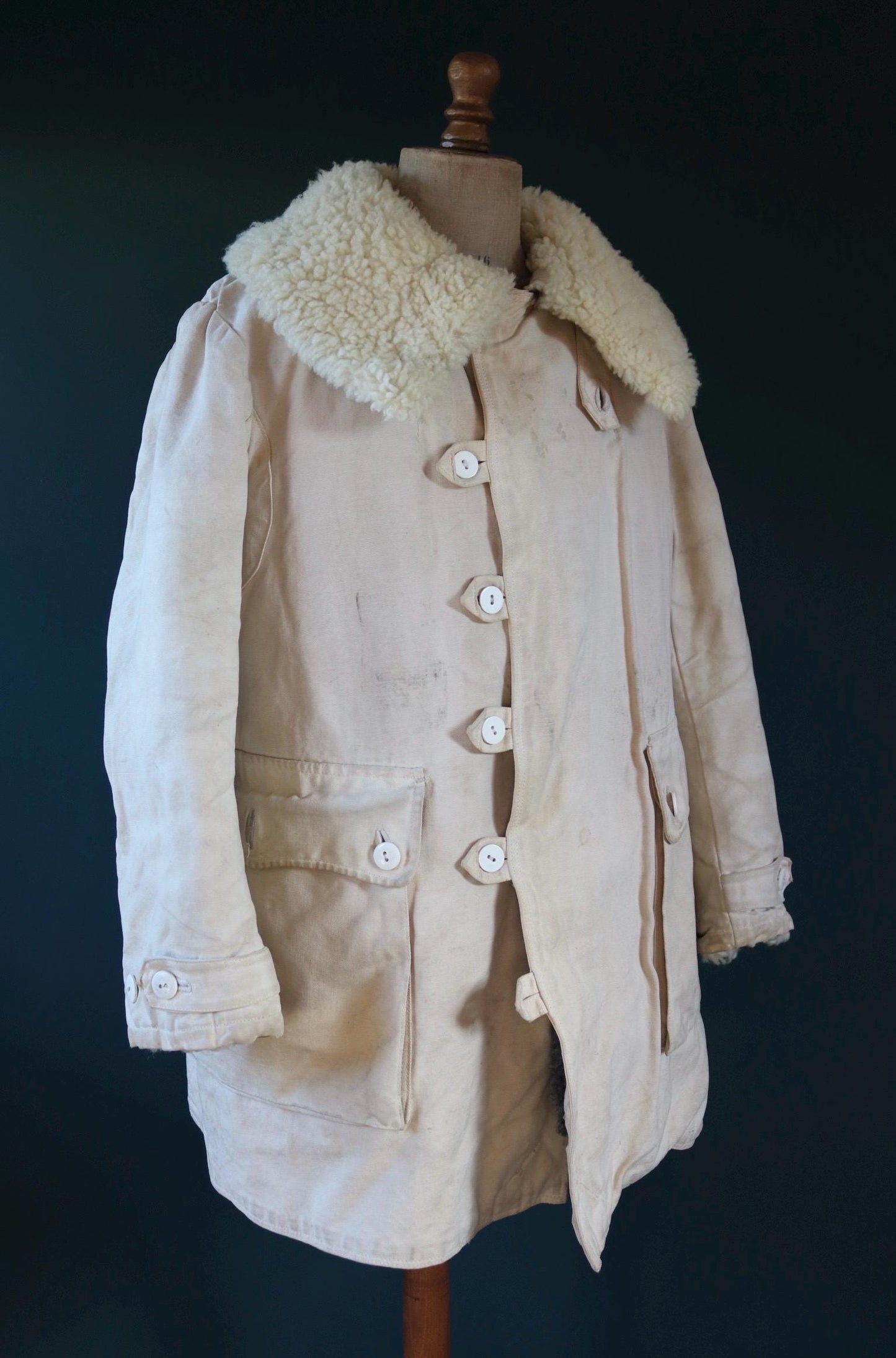 Vintage 1940s Swedish Livpäls sheepskin coat - M1944 - military greatcoat - 47” chest