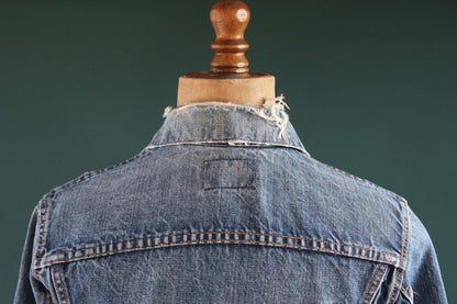 Vintage 1970s Levis big E denim jacket - Levi Strauss red tab - type 3 - trucker workwear - 36” chest