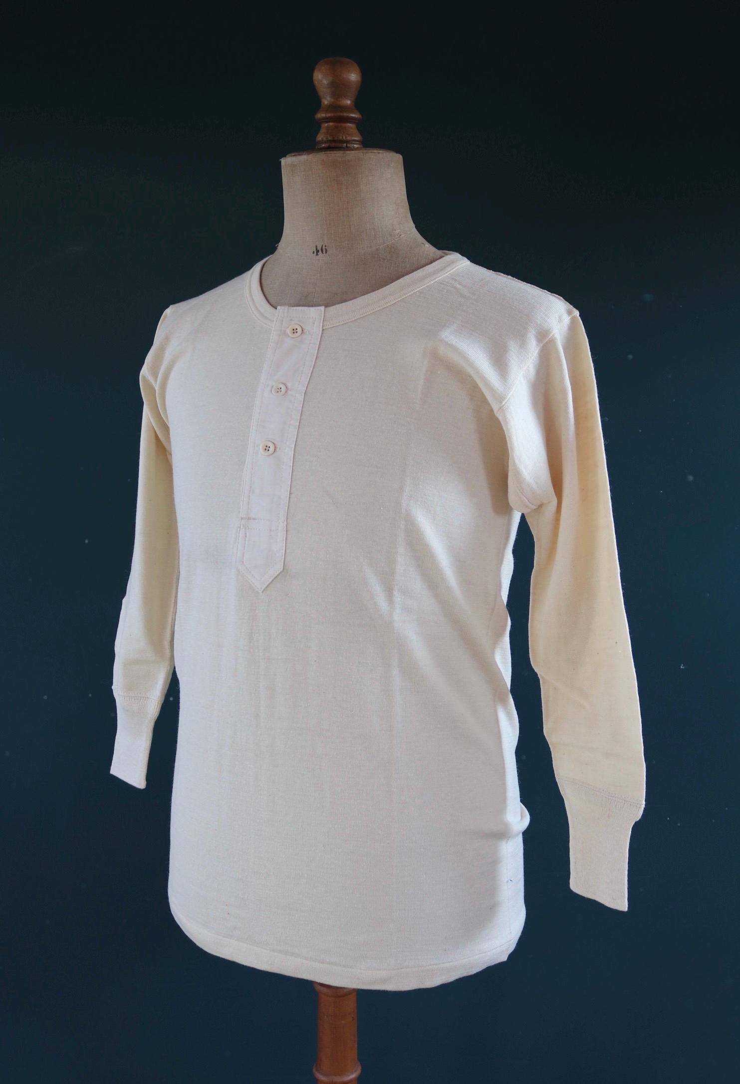 Vintage 1940s 50s French wool undershirt - Henley shirt - thermal base layer - 38" chest