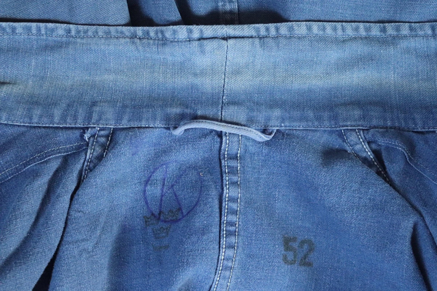 Vintage 1940s Swedish military workwear jacket - blue cotton twill - 1950s chore coat - 45” chest