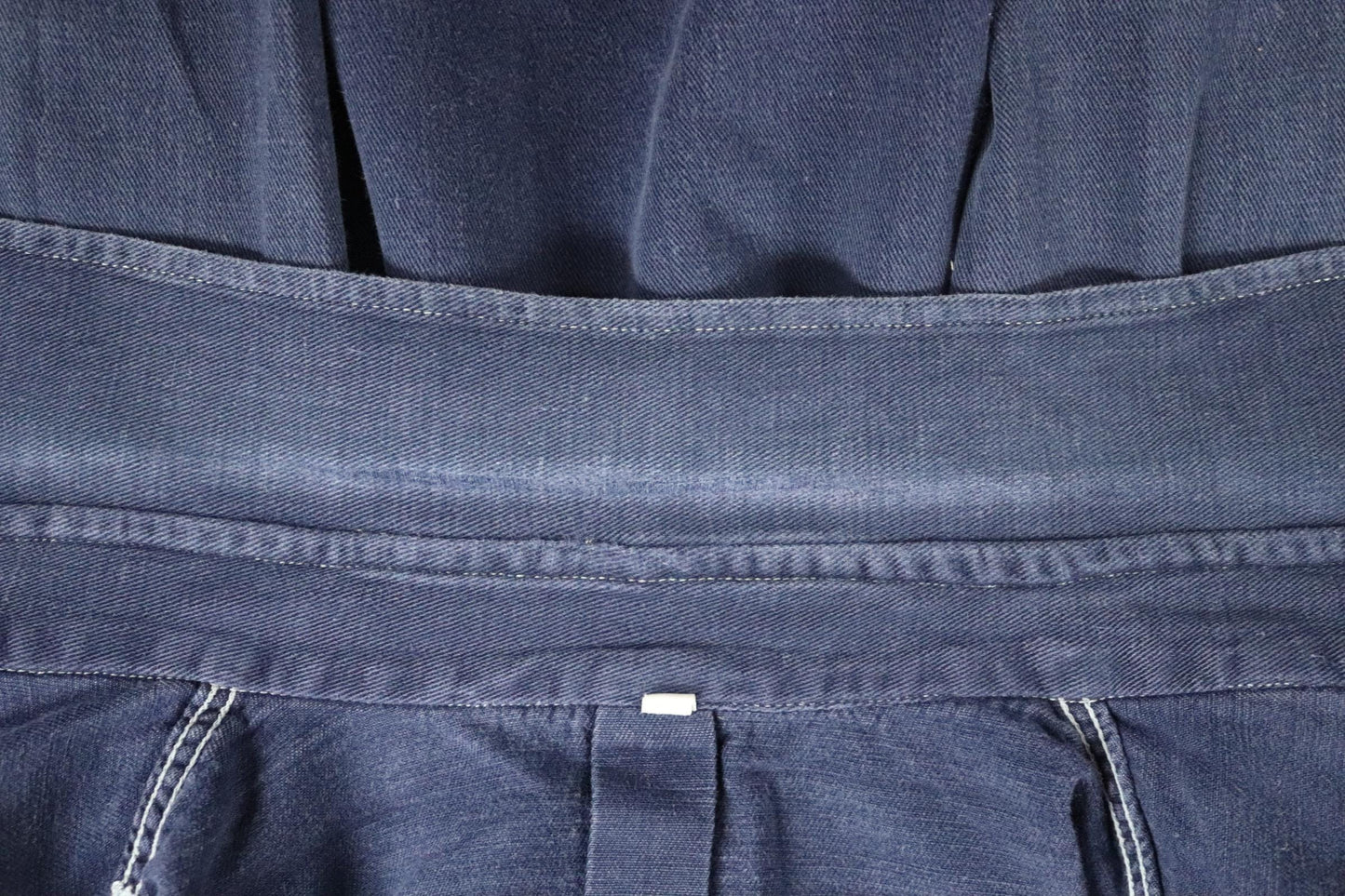 Vintage 1950s Swedish indigo cotton shirt - military workwear - 43” chest