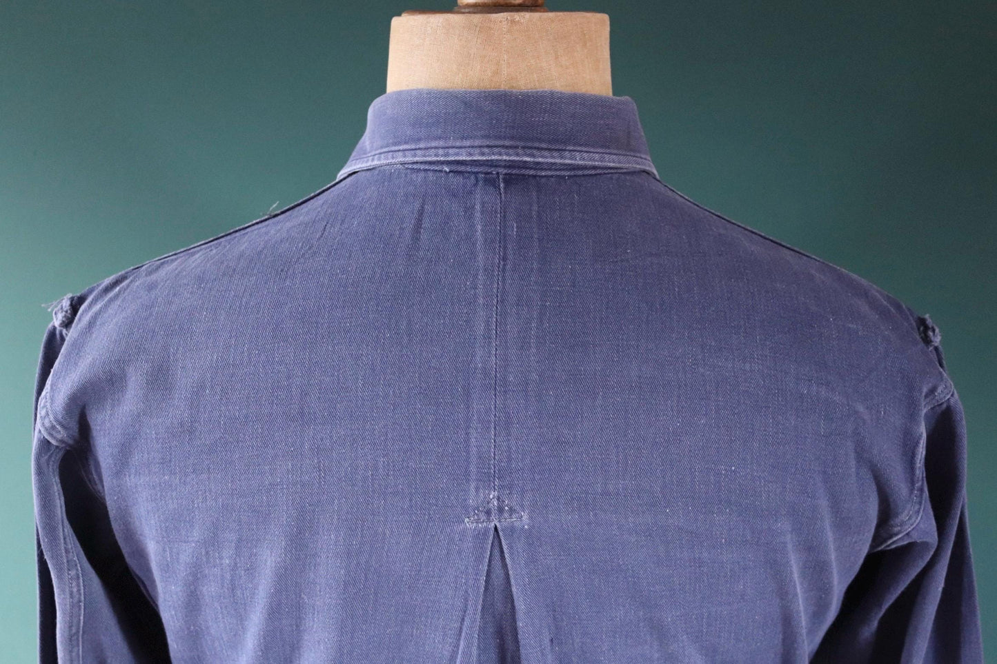 Vintage 1950s Swedish indigo cotton shirt - military workwear - 42” chest