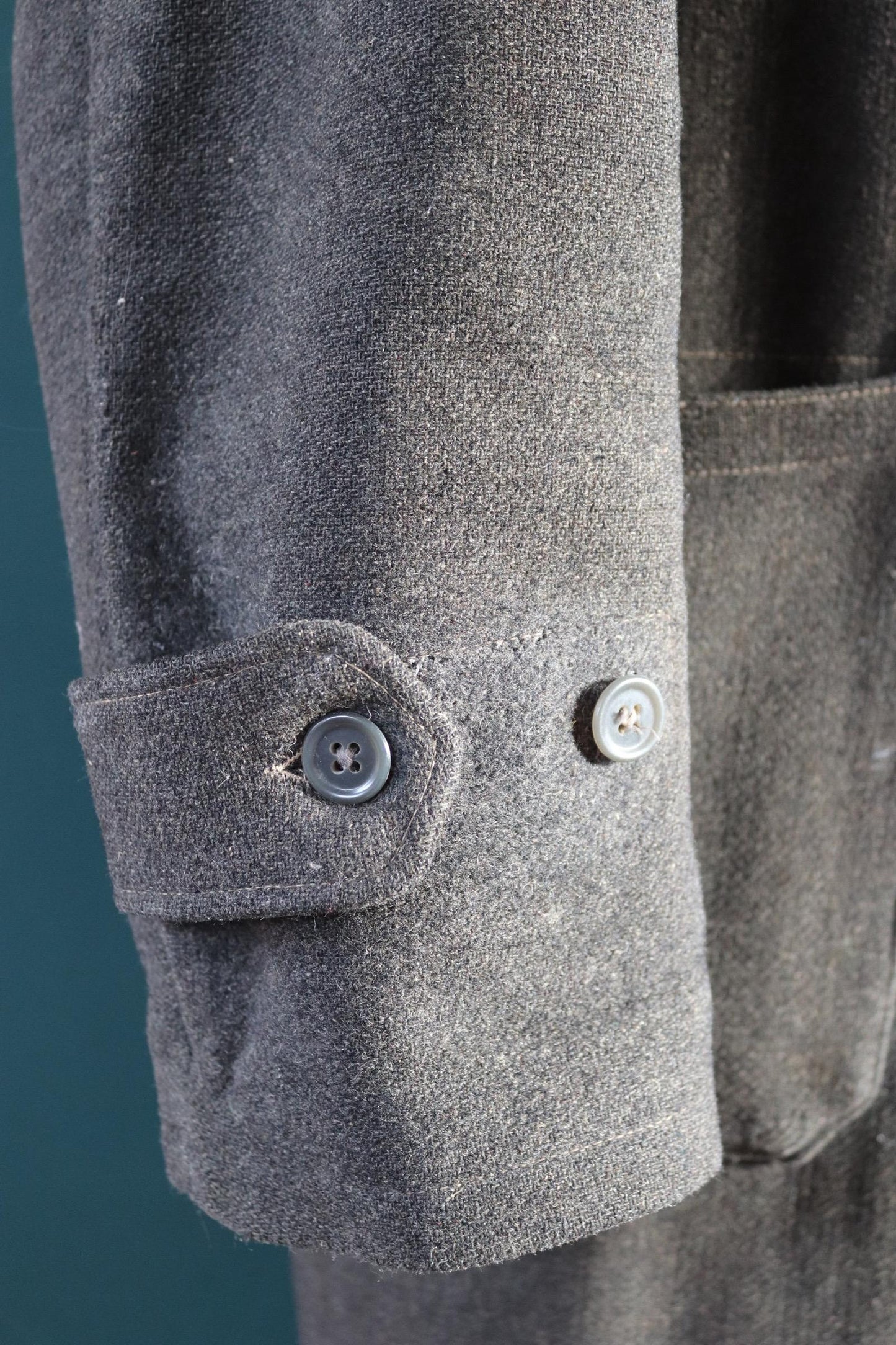 Vintage 1950s Gloverall duffle coat - grey wool jacket - wooden toggle buttons - 54" chest