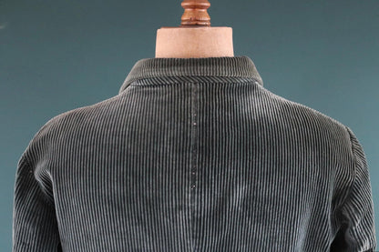 Vintage French workwear jacket - green corduroy - gamekeeper chore coat - 45” chest