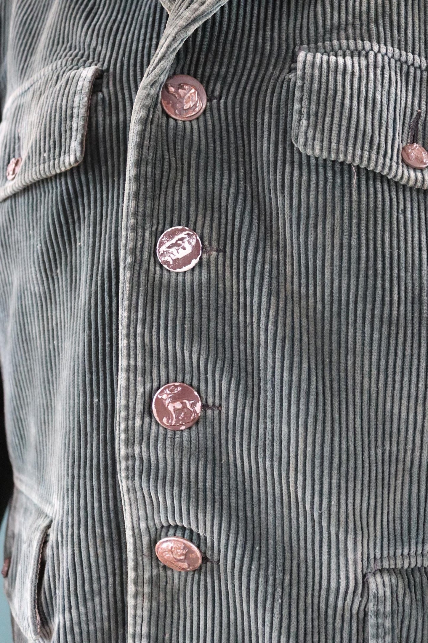 Vintage French workwear jacket - green corduroy - gamekeeper chore coat - 45” chest