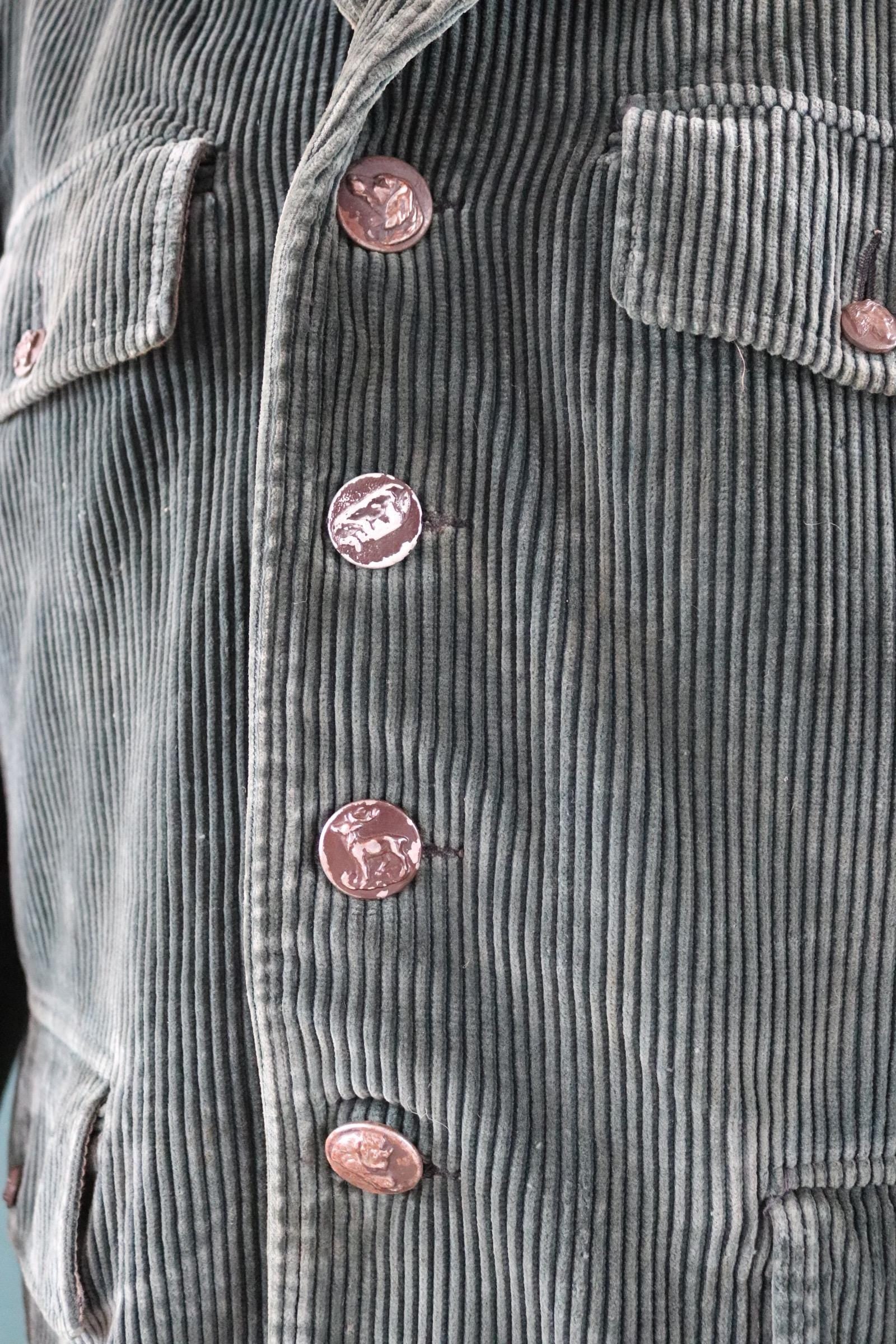 Vintage French workwear jacket - green corduroy - gamekeeper chore coat - 45” chest