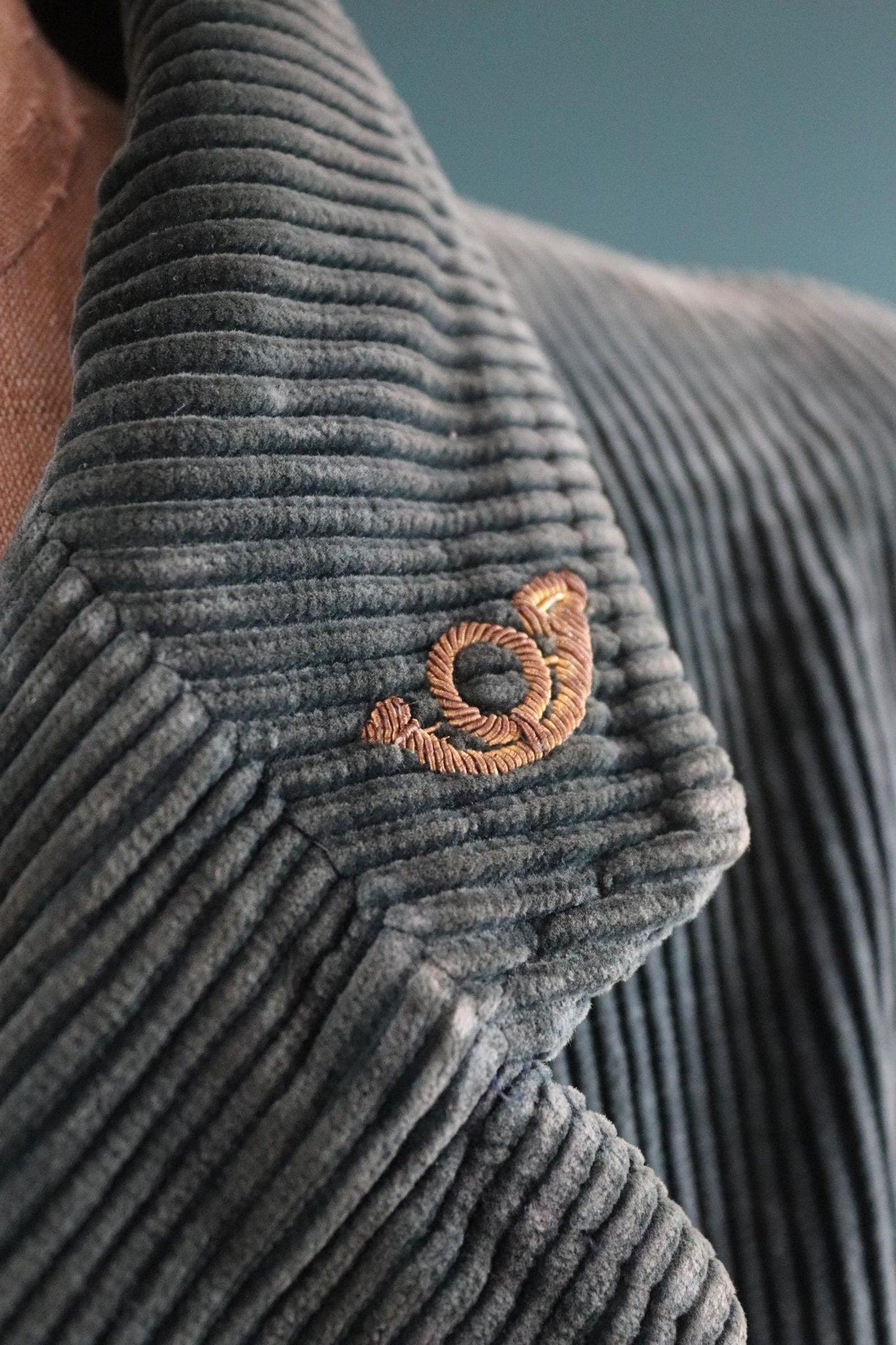 Vintage French workwear jacket - green corduroy - gamekeeper chore coat - 45” chest