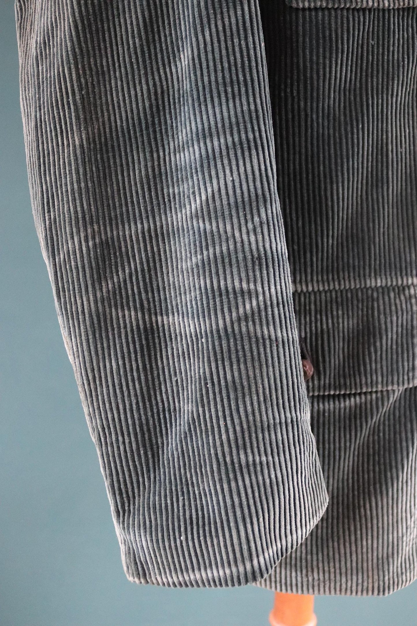 Vintage French workwear jacket - green corduroy - gamekeeper chore coat - 45” chest