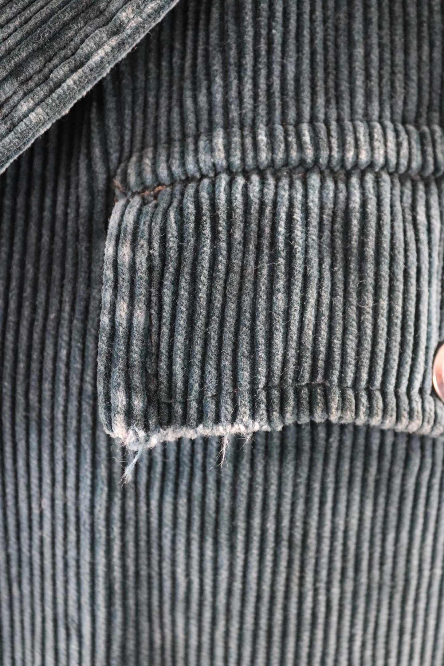 Vintage French workwear jacket - green corduroy - gamekeeper chore coat - 44” chest