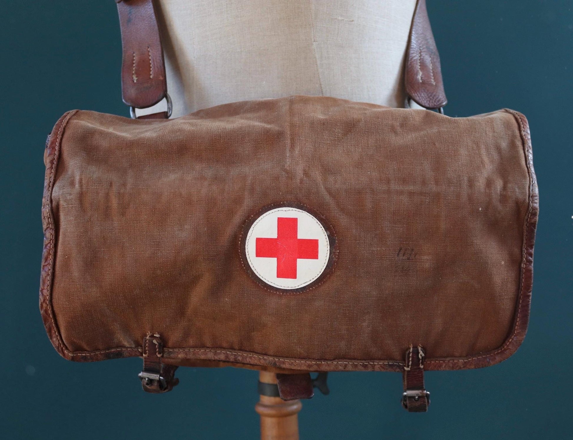 Vintage 1940s Swedish army medical bag - WW2 military shoulder bag - brown canvas leather cross body