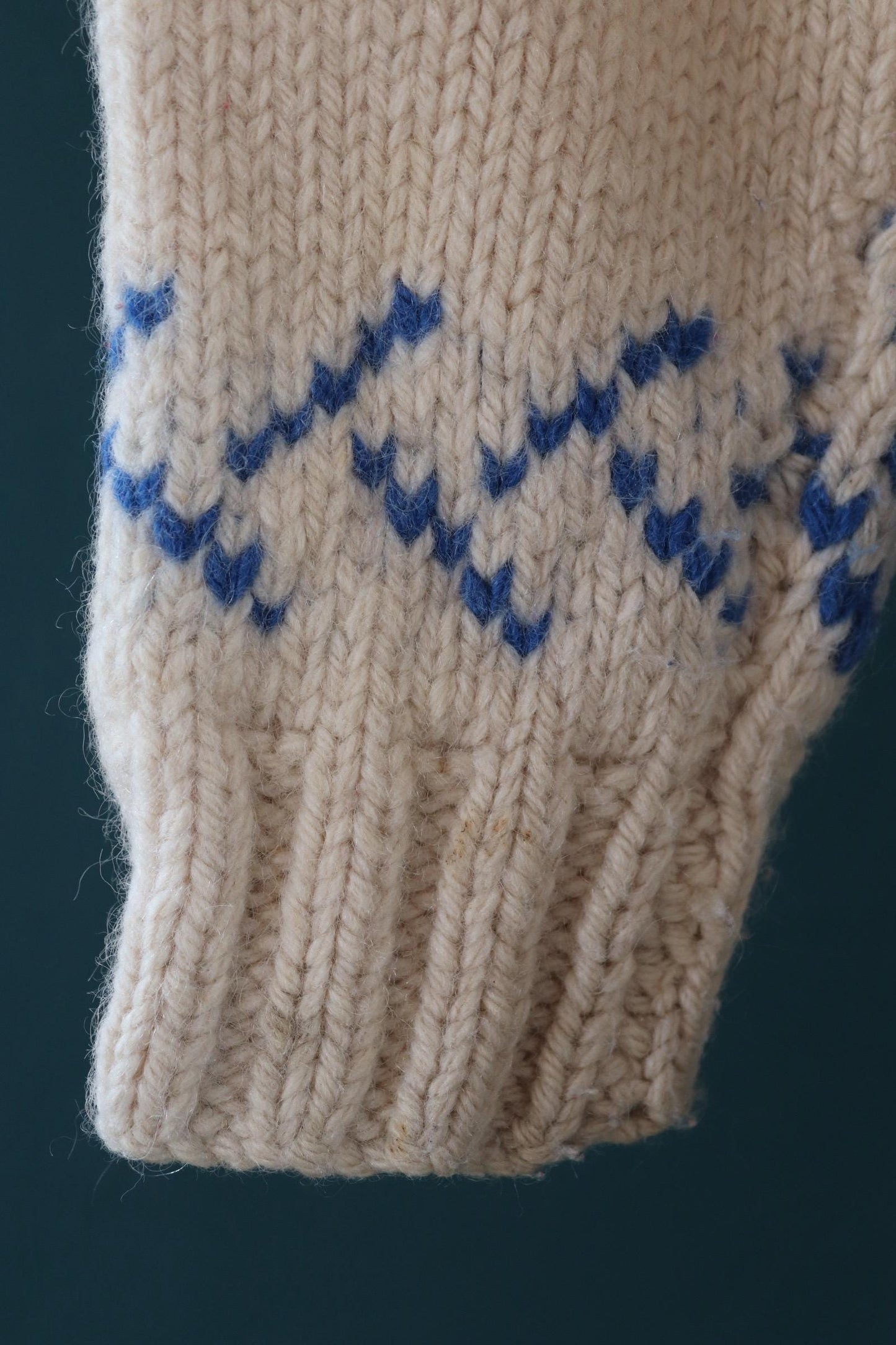 Vintage 1950s wool Cowichan sweater - 1960s novelty hand knit - shawl collar - skiing design jumper - 42” chest