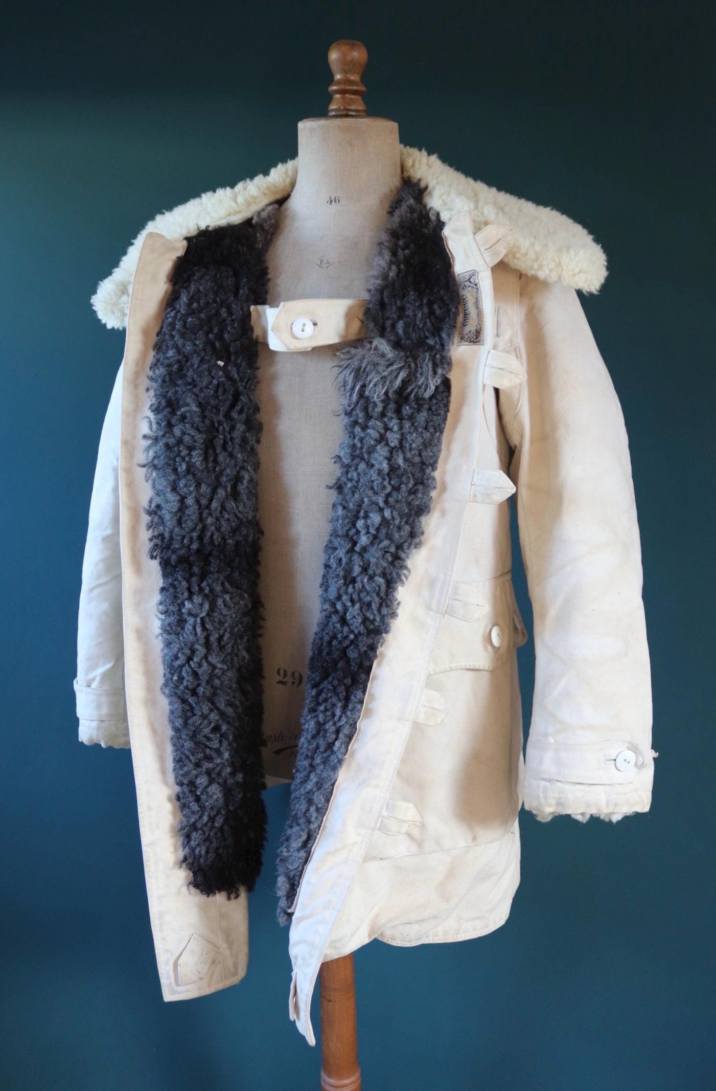 Vintage 1940s Swedish Livpäls sheepskin coat - M1944 - military greatcoat - 47” chest