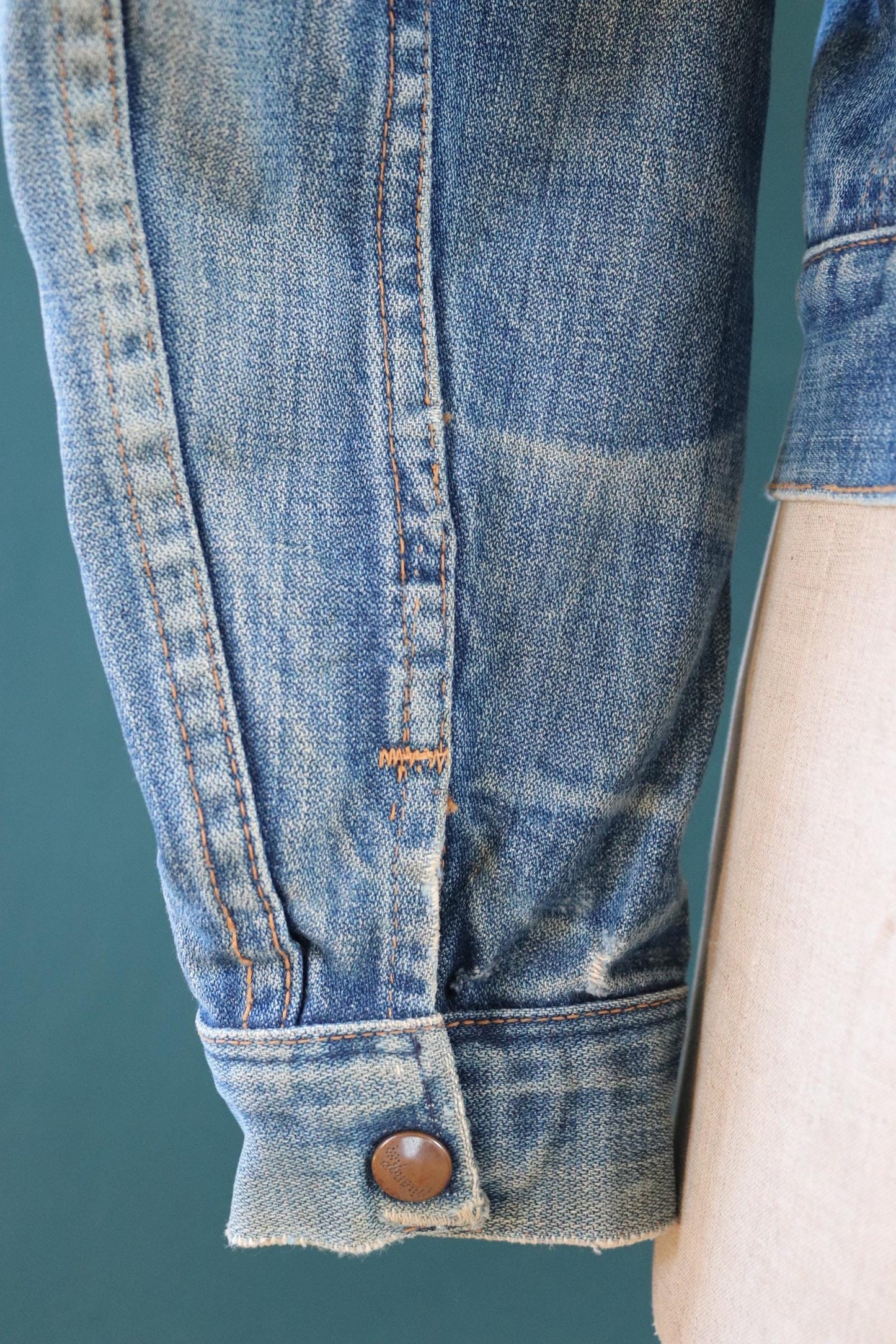 Vintage 1970s Wrangler jacket - denim workwear - whisker fades - 38" chest